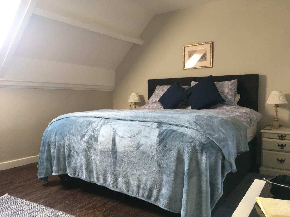 홀트휘슬 The Old School House B&B 외부 사진