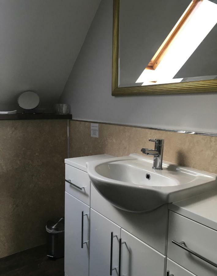 홀트휘슬 The Old School House B&B 외부 사진